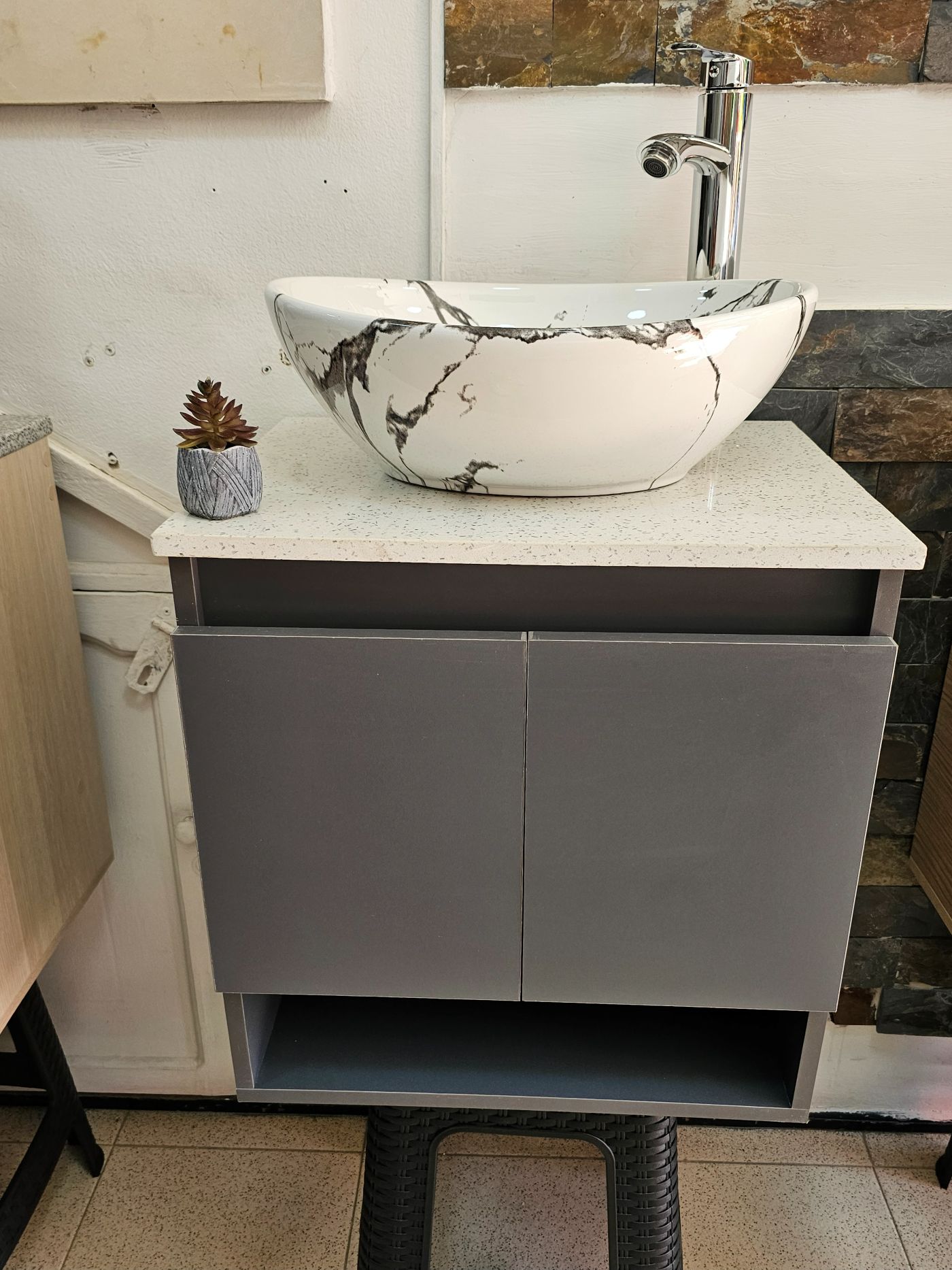 Mueble de baño color gris